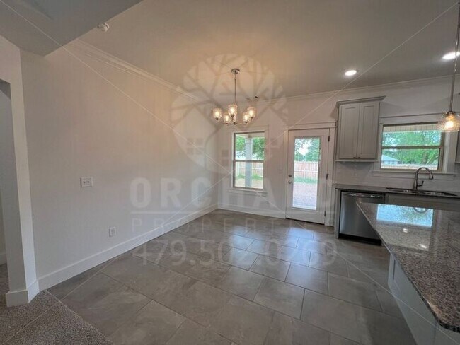 Building Photo - Tontitown- Single-Family Home- Beautiful C...