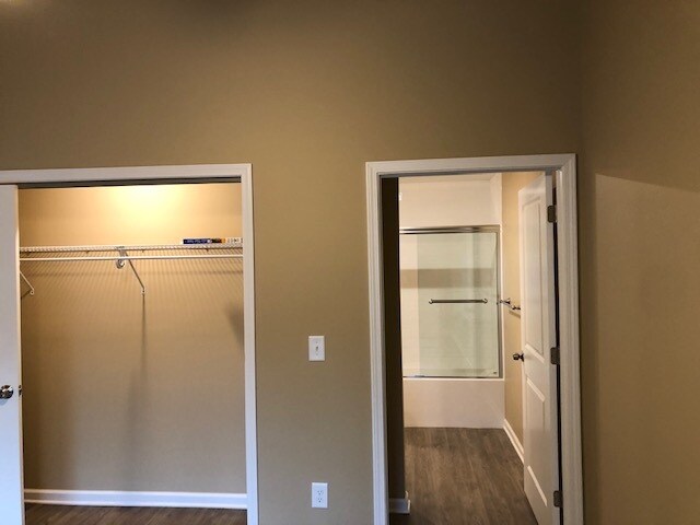 Building Photo - 23 Arbor Ct