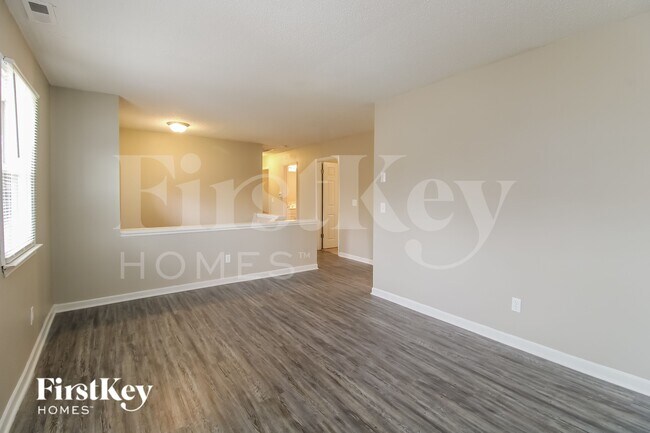 Foto del edificio - 7642 Pine St