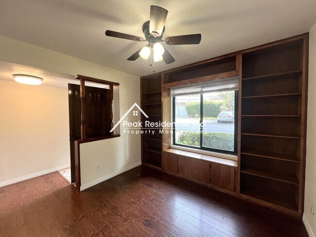 Foto del edificio - Wonderful 2bd/2ba Citrus Heights Condo with 2 Car Garage!