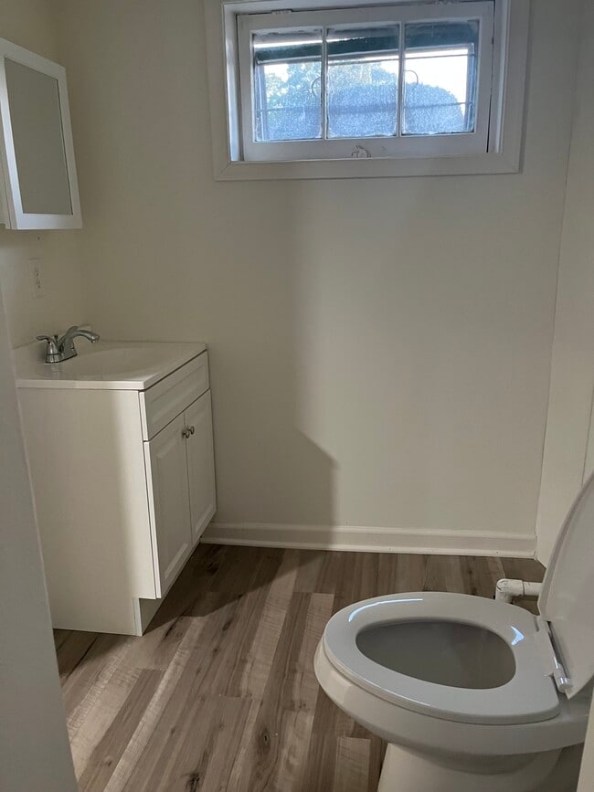 Foto del edificio - 4300 Torque St