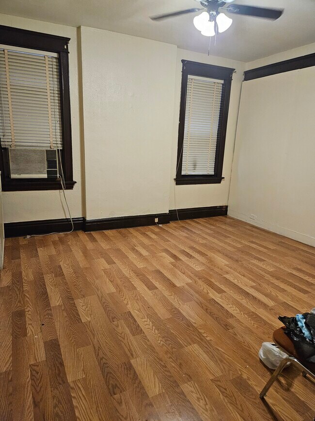 Bedroom 14×14 - 4567 Adelaide Ave