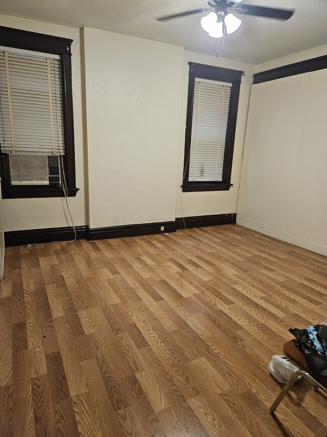 Bedroom 14×14 - 4567 Adelaide Ave