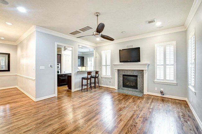 Building Photo - 7527 Shady Villa Walk