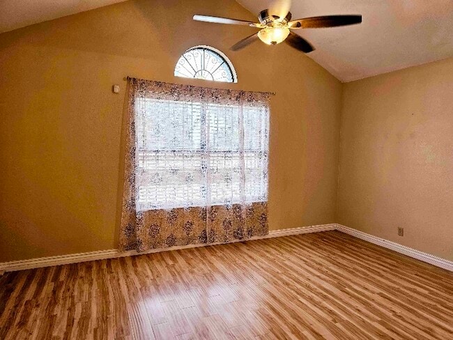 Building Photo - 11148 Loma Escondida Dr