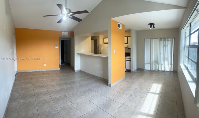 Foto del edificio - 15320 SW 106th Terrace