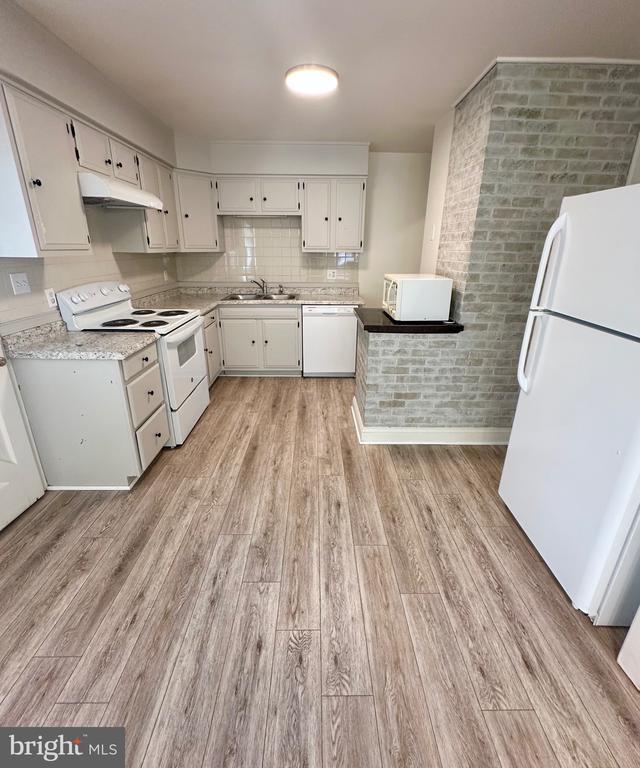 Foto del edificio - 709 Cornell St