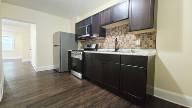 Building Photo - 2123 7th St