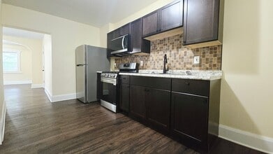 Building Photo - 2123 7th St