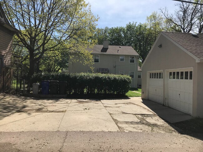Foto del edificio - Spacious 1 Bedroom Apartment Near Downtown Sioux Falls!!