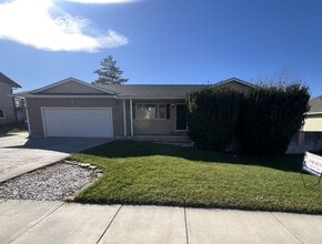 Building Photo - 2101 Douglas St