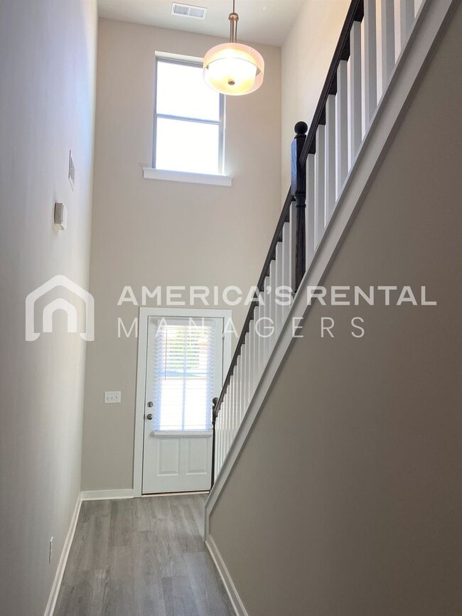Building Photo - 7953 St.James Dr