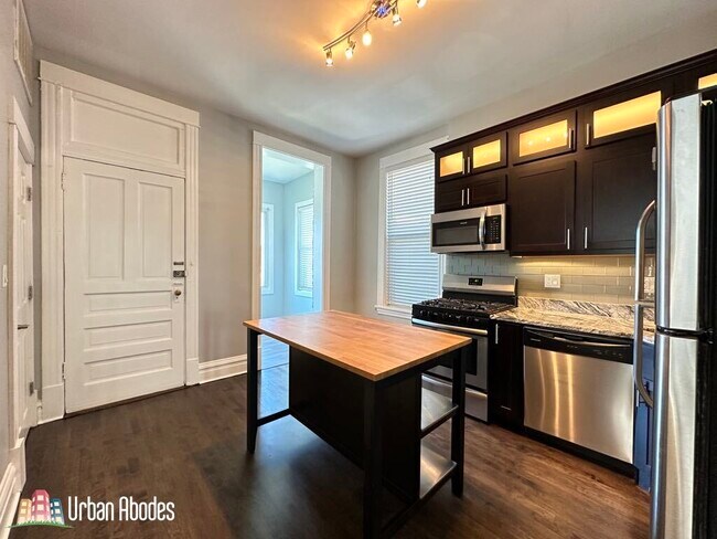 Foto del edificio - 3444 W Wrightwood Ave