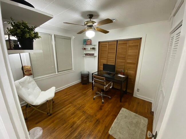 Foto del edificio - 712 Briggs St