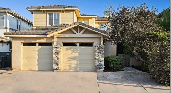Building Photo - 5032 Amalfi Way