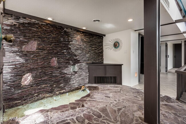 Foto del edificio - 6102 E Quartz Mountain Rd