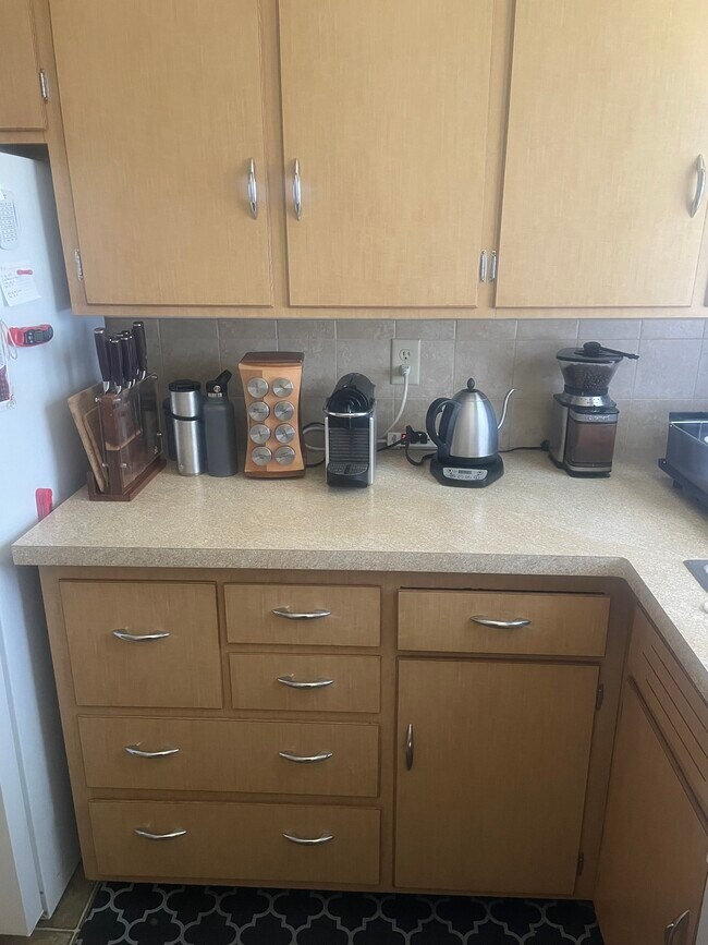 Kitchen - 1212 Erin St