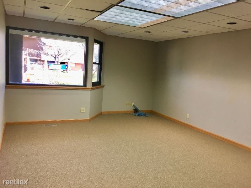 Primary Photo - 39 6th St W