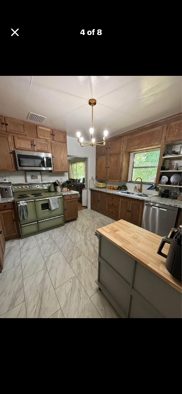 Building Photo - 119 E 600 N