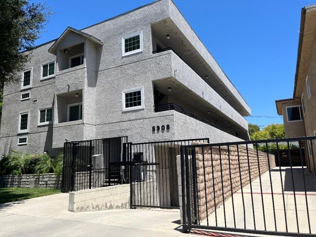 Building Photo - 5908 Cedros Avenue