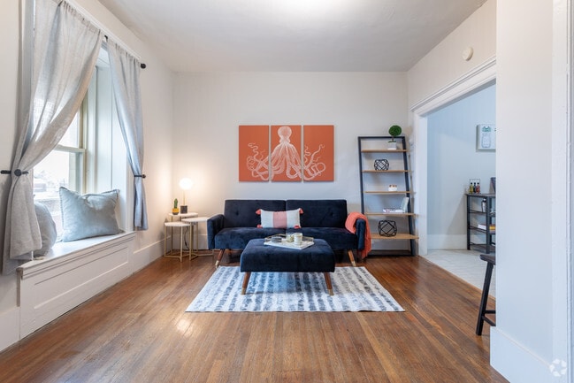 Studio - Pasadena Apartments