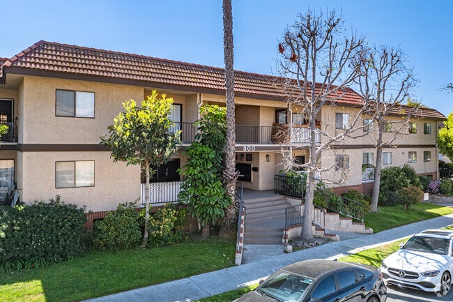 Building Photo - 800 Orange Grove Avenue