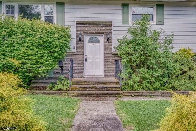 Building Photo - 58 Paterson Ave