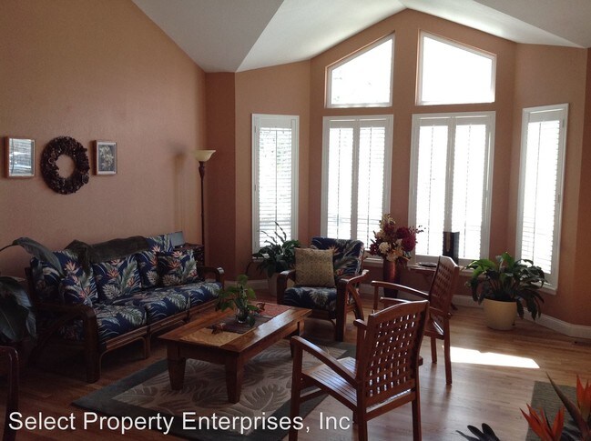 Foto del edificio - 5145 Farthing Dr