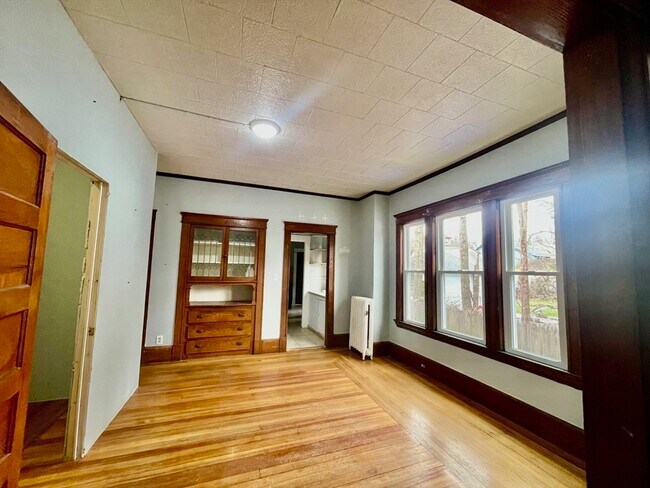 Building Photo - 19 Trinity Terrace