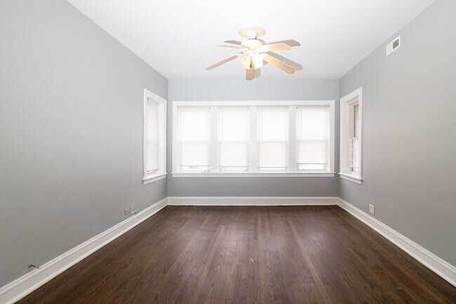 Foto del edificio - 2115 Wesley Ave