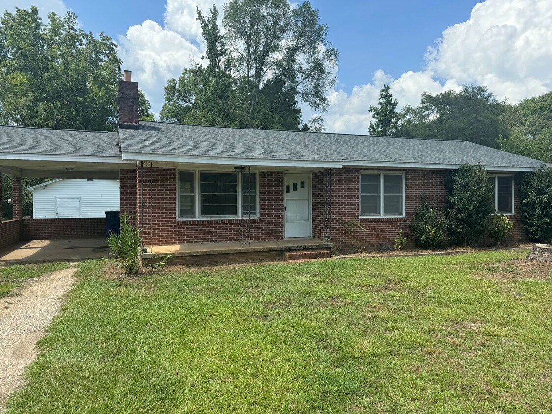 Primary Photo - Fairforest Subdivision