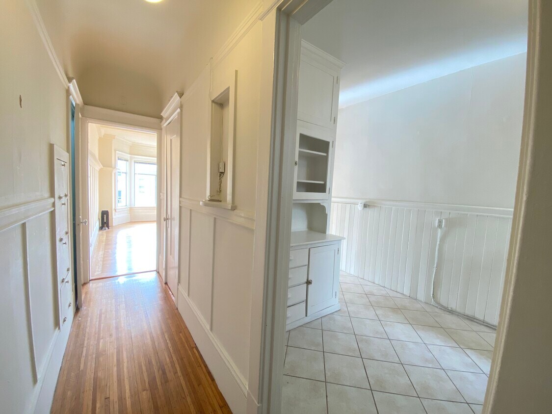 Primary Photo - 1650 Clay St