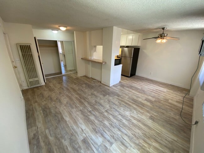 Building Photo - 3730 S Sepulveda Blvd
