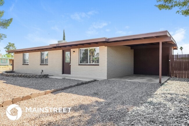 Building Photo - 4550 S Lotus Cir