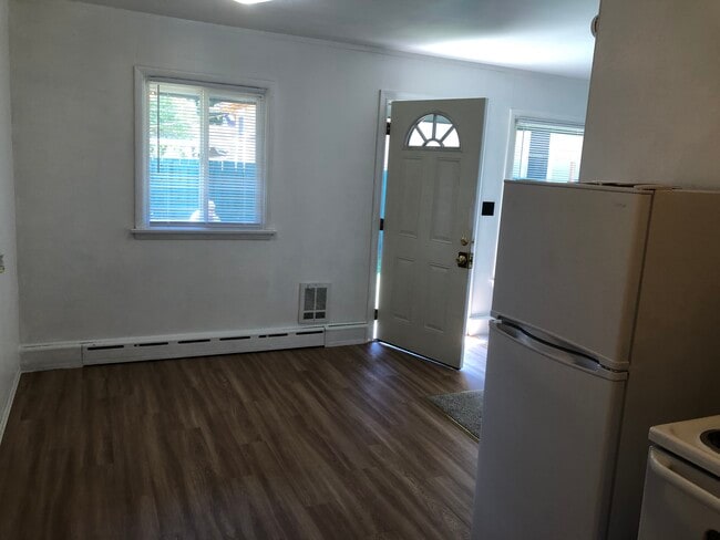 Building Photo - 703 S 9th Ave Building Photo - 703 S 9th Ave