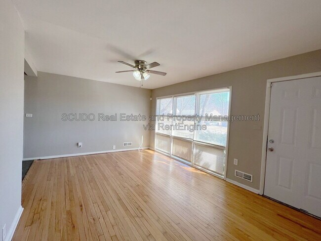 Foto del edificio - 7702 E 112th St
