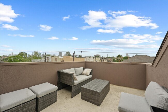 Foto del edificio - 5602 Blossom St