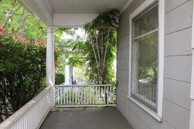 Foto del edificio - Classic SE PDX Charm in Fab SE Belmont/Haw...