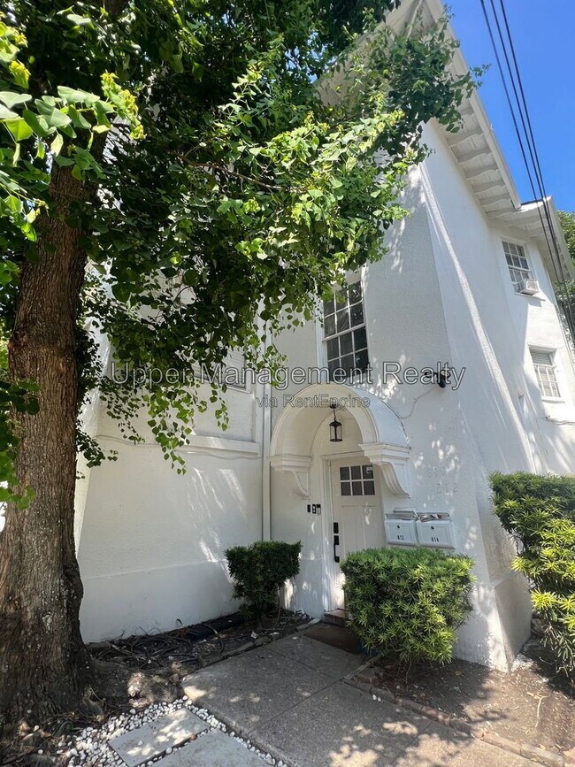 Building Photo - 814 Audubon St