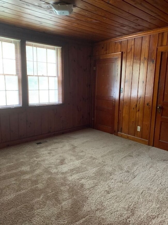 Foto del edificio - 1226 McAlpine Ave