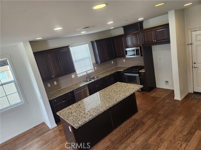 Foto del edificio - 2930 E Via Terrano