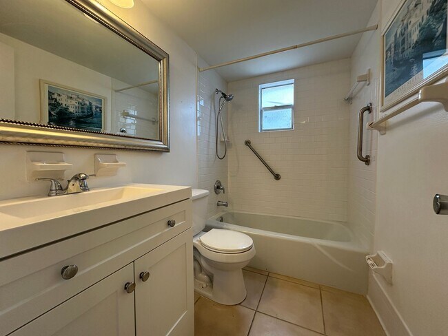 Foto del edificio - ANNUAL RENTAL - POINCIANA - PARTIALLY FURN...