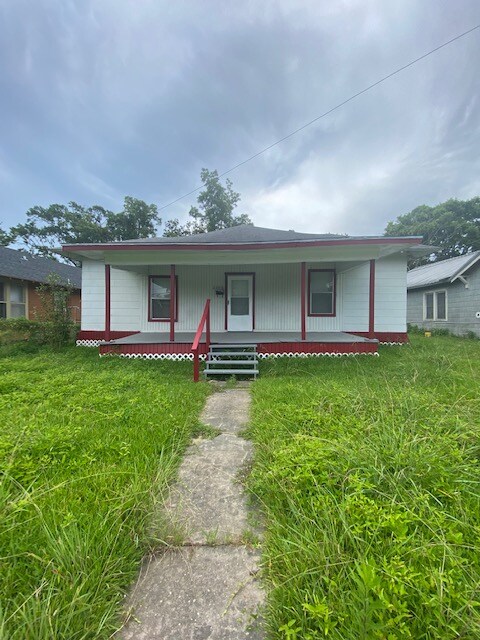Primary Photo - 2757 Park St
