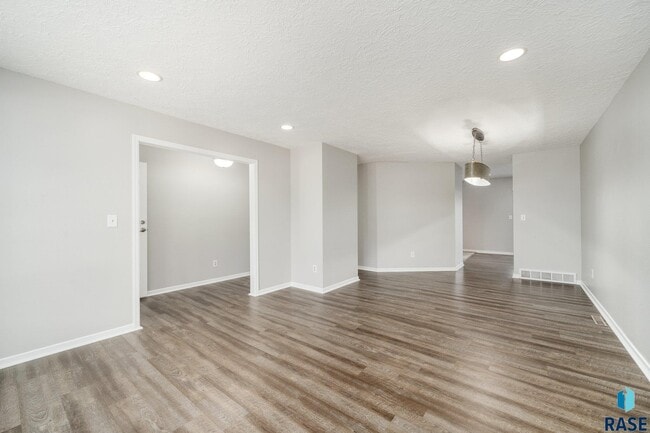 Foto del edificio - 2412 S Sheffield Cir