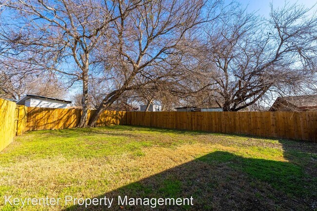 Foto del edificio - 2 br, 1 bath House - 4306 Shallowbrook Trl...