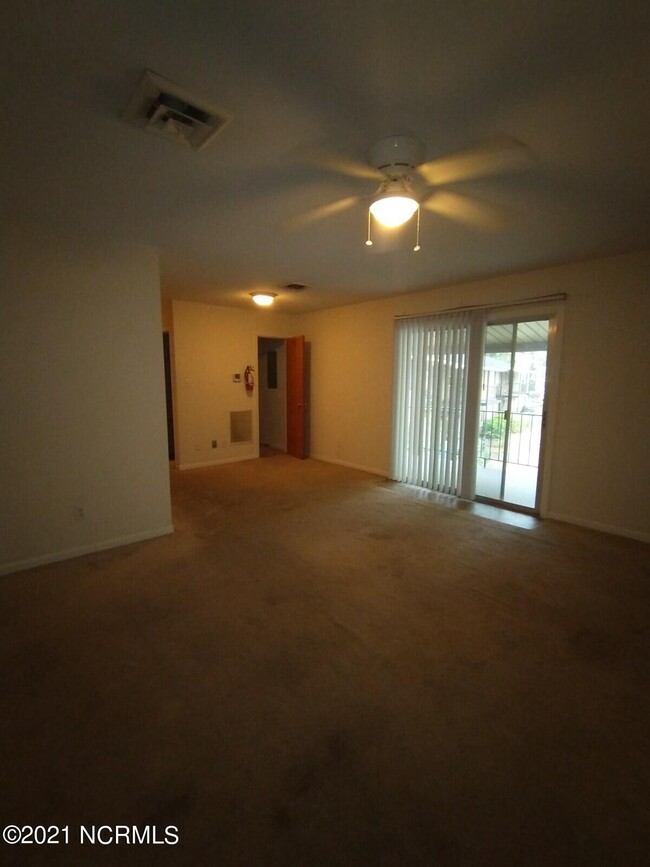 Building Photo - 2400 Griffin Ave