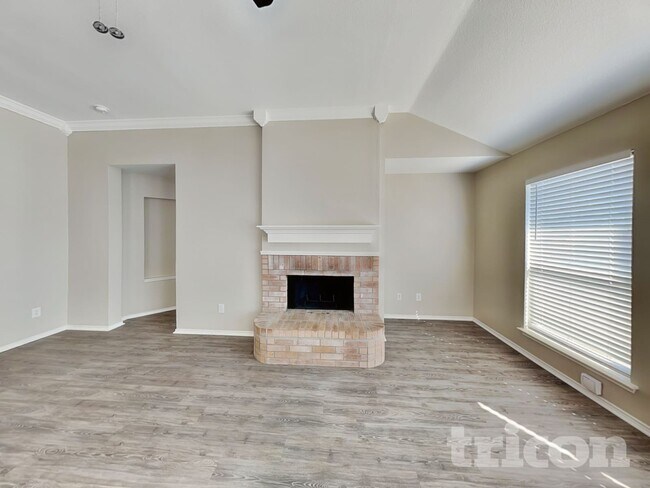 Foto del edificio - 304 Wooded Way
