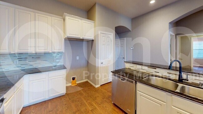 Building Photo - 307 Blackhaw Dr