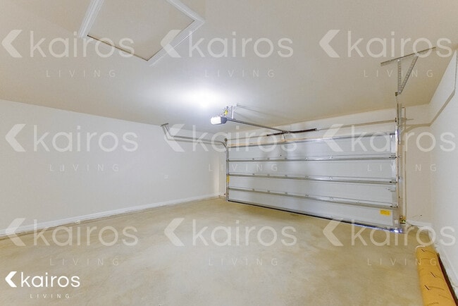 Building Photo - 21617 Yosemite Blvd