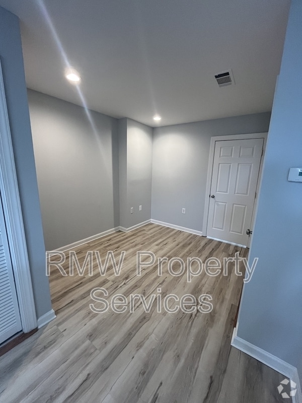 Building Photo - 1410 W Ritner St